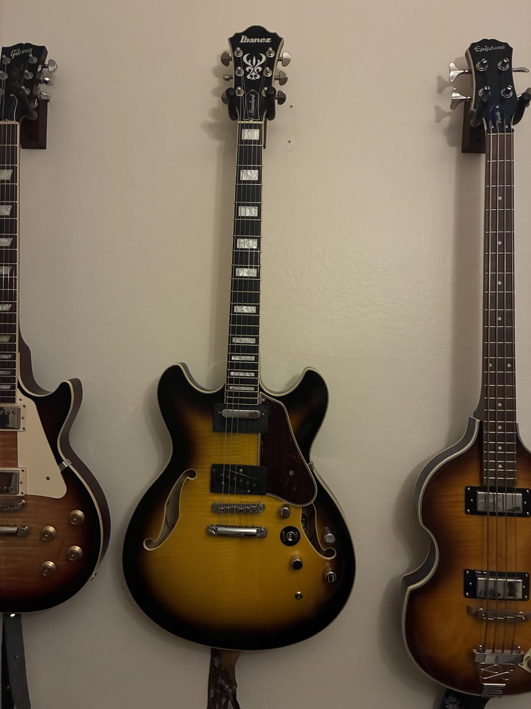 The finished custom guitar